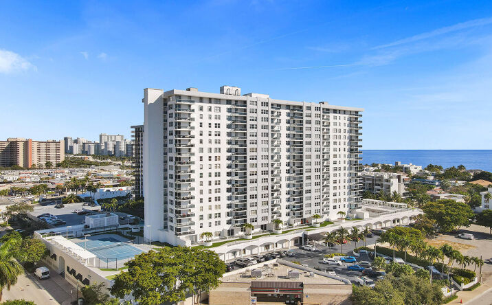 Pictures of Office property located at 3015 N Ocean Boulevard C122, Fort Lauderdale, FL 33308 for sales - image #1