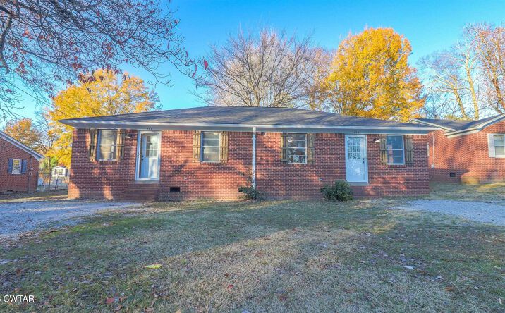 Pictures of Multifamily property located at 929 E College Street, Brownsville, TN 38012 for sales - image #1