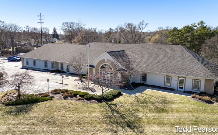 Pictures of Office property located at 4211 Division Avenue N, Comstock Park, MI 49321 for sales - image #1
