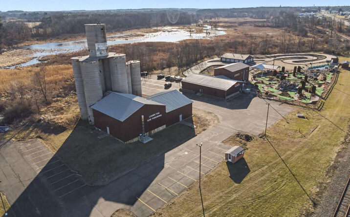 Pictures of Retail property located at 3883 W Carleton Road, Hillsdale, MI 49242 for sales - image #1