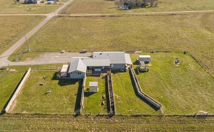 Pictures of Land property located at 142 Zimmerhanzel, Flatonia, TX 78941 for sales - image #1