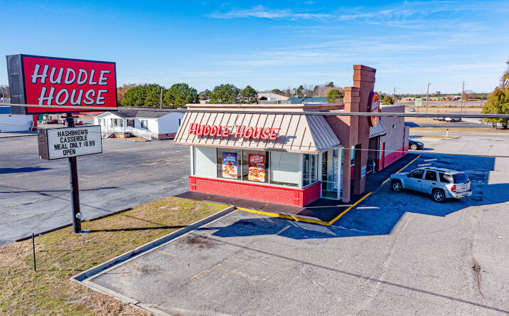 Pictures of Retail property located at 2424 US-76, Marion, SC 29571 for sales - image #1