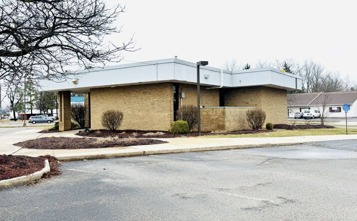 Pictures of Retail, Office property located at 5101 N Grand River Avenue, Lansing, MI 48906 for sales - image #1
