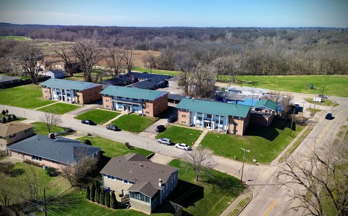 Pictures of Multifamily property located at 105, 111, 117, & 133 Elder Lane, Decatur, IL 62522 for sales - image #1