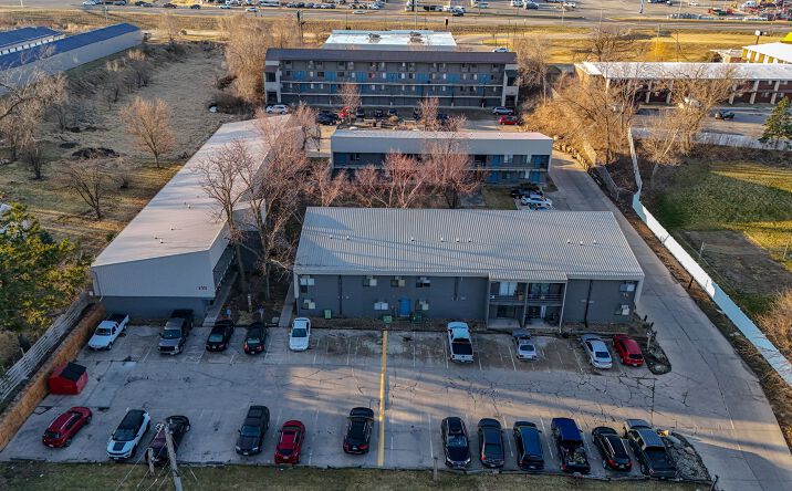 Pictures of Multifamily property located at 2939 12th Ave SW, Cedar Rapids, IA 52404 for sales - image #1