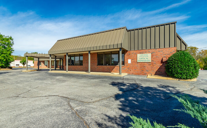 Pictures of Office, Mixed Use, Senior Living property located at 932 Spring Creek Rd, Chattanooga, TN 37412 for sales - image #1