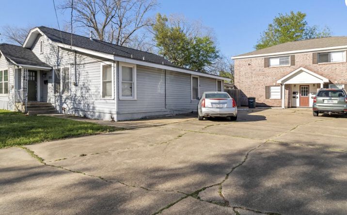 Pictures of Multifamily, Retail property located at 1012 E 23rd St, Bryan, TX 77803 for sales - image #1