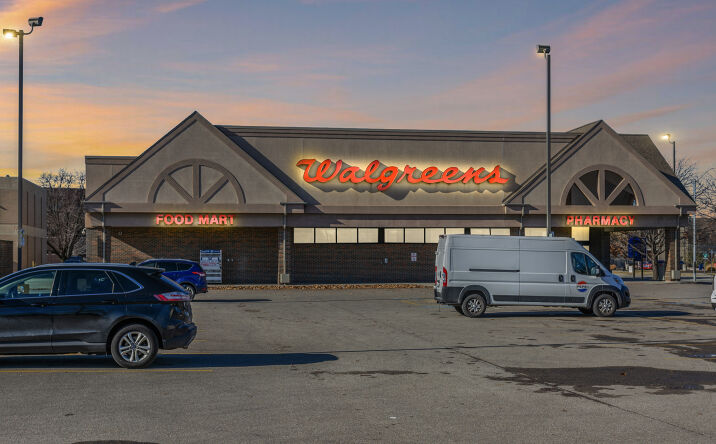 Pictures of Retail property located at 1001 SW Topeka Blvd, Topeka, KS 66612 for sales - image #1