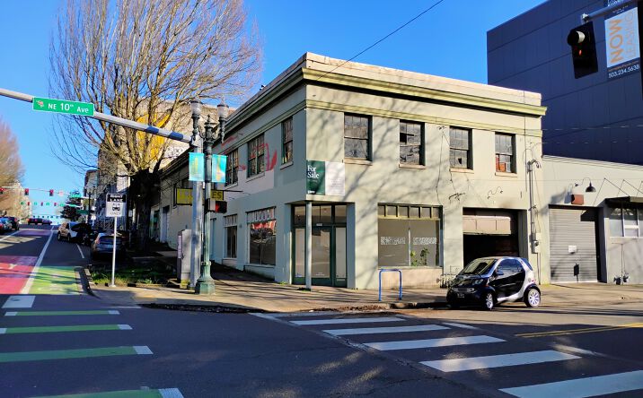 Pictures of Retail property located at 1000 E Burnside St, Portland, OR 97214 for sales - image #1