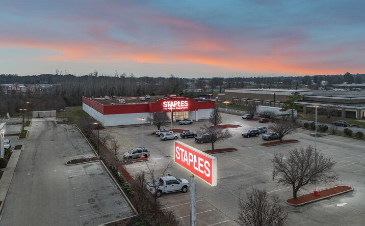 Pictures of Retail property located at 1325 E Main St, Carbondale, IL 62901 for sales - image #1