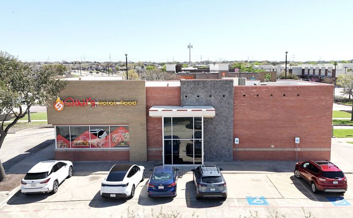 Pictures of Retail property located at 1533 W Hebron Pkwy, Carrollton, TX 75010 for sales - image #1