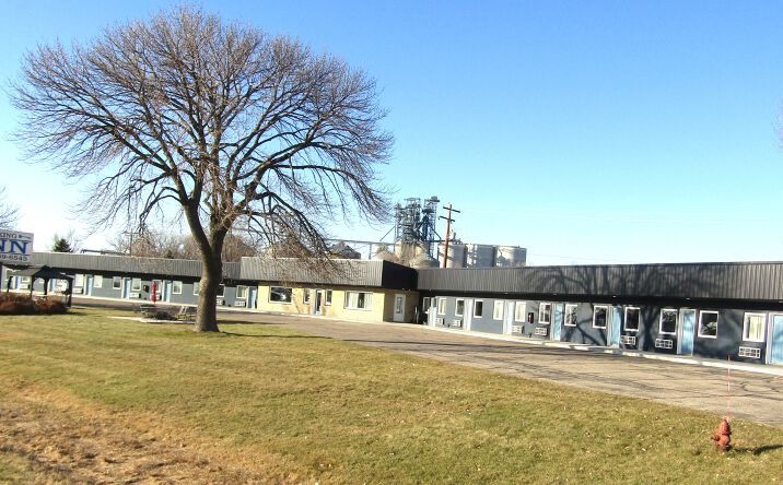 Pictures of Hospitality property located at 300 MN-7, Clara City, MN 56222 for sales - image #1