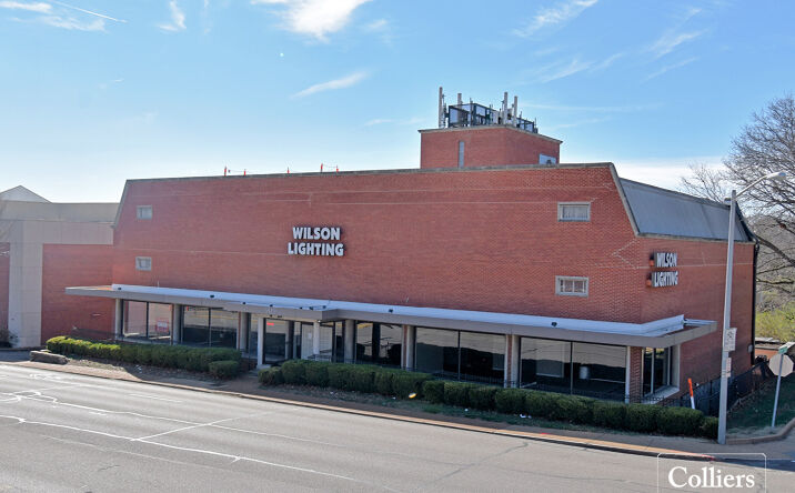 Pictures of Retail property located at 909 S Brentwood Blvd, Clayton, MO 63105 for sales - image #1