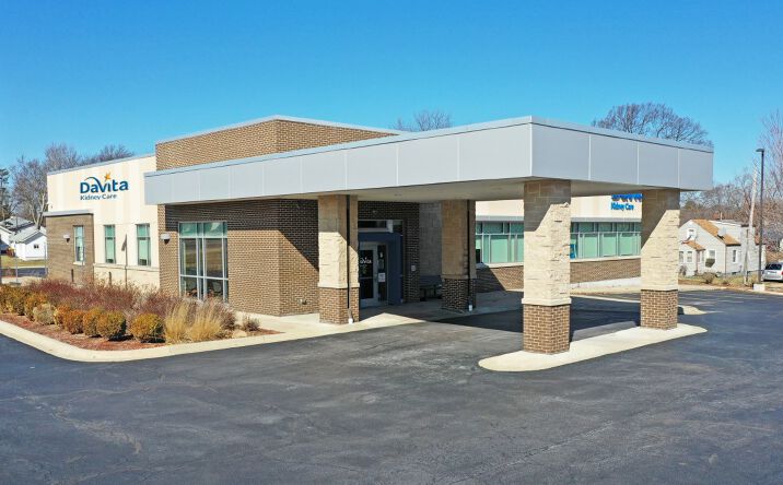 Pictures of Office, Retail property located at 198 N Springfield Ave, Rockford, IL 61101 for sales - image #1