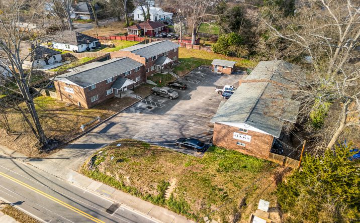 Pictures of Multifamily property located at 110 Johnson St, Cartersville, GA 30120 for sales - image #1