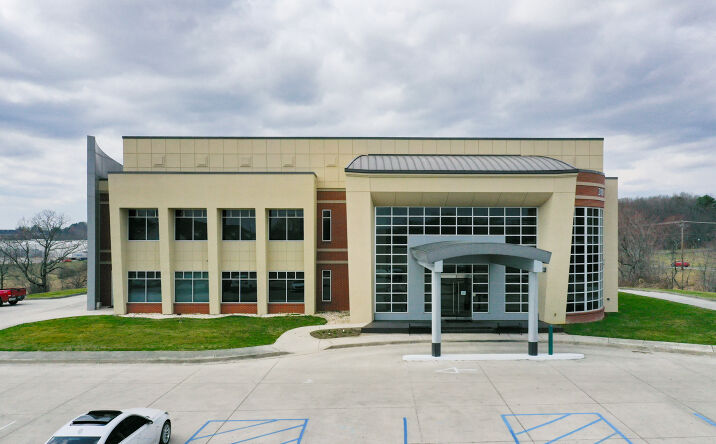 Pictures of Office property located at 200 City Hill Dr, London, KY 40741 for sales - image #1