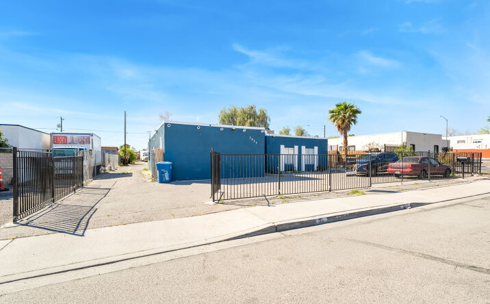 Pictures of Office property located at 3825 Raymert Dr, Las Vegas, NV 89121 for sales - image #1