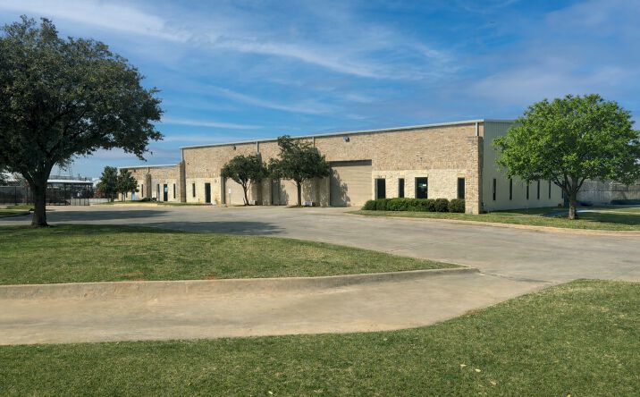 Pictures of Industrial property located at 725 E Jones St, Lewisville, TX 75057 for sales - image #1