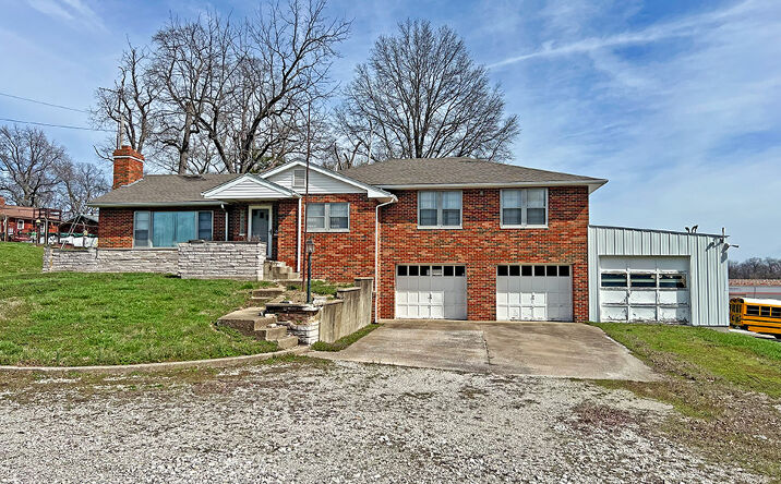 Pictures of Office property located at 815 N Belt W, Swansea, IL 62226 for sales - image #1