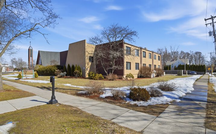 Pictures of Hospitality, Multifamily, Senior Living, Special Purpose property located at 66 Broad St, Westfield, MA 01085 for sales - image #1