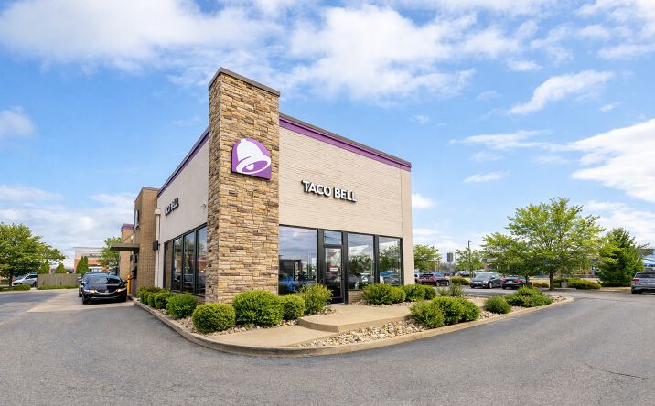 Pictures of Retail property located at 965 E Tournament Trl, Westfield, IN 46074 for sales - image #1