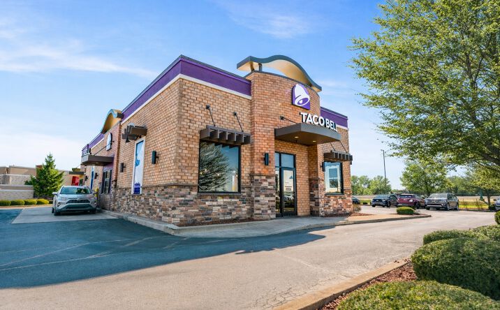 Pictures of Retail property located at 13778 Olivia Way, Fishers, IN 46038 for sales - image #1