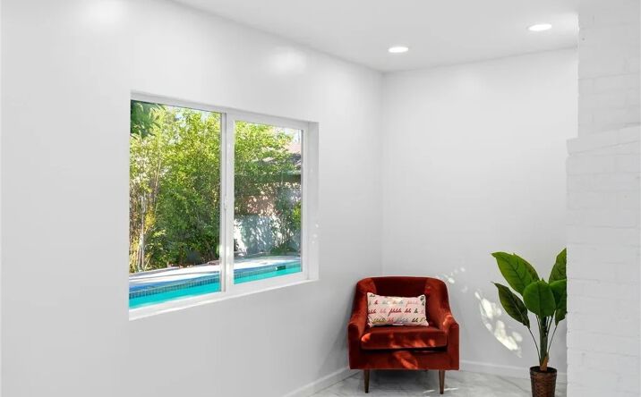 Pictures of Multifamily property located at 18114 Schoenborn, Northridge, CA 91325 for sales - image #1
