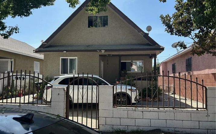 Pictures of Multifamily property located at 1208 E 34th Street, Los Angeles, CA 90011 for sales - image #1