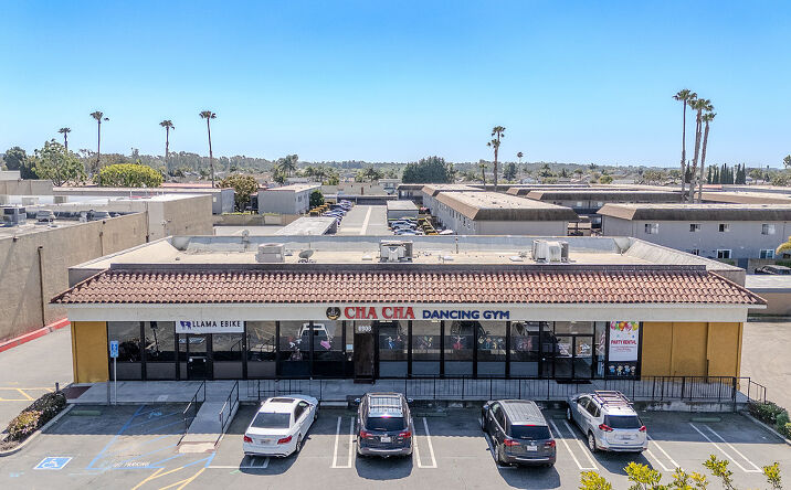 Pictures of Office, Retail, Special Purpose property located at 6908-6916 Warner Ave, Huntington Beach, CA, USA, Huntington Beach, CA 92647 for sales - image #1
