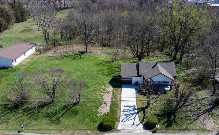 Pictures of Multifamily property located at 469 E Main St, Algood, TN 38506 for sales - image #1