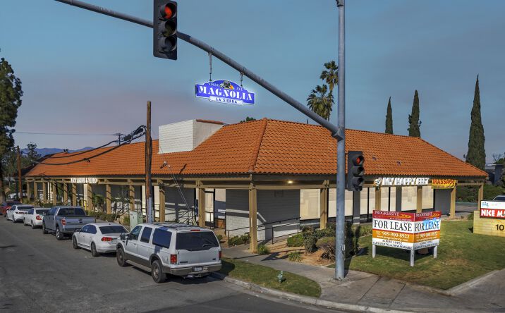 Pictures of Retail property located at 10689 Magnolia Ave, Riverside, CA 92505 for sales - image #1