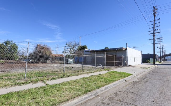 Pictures of Industrial property located at 444 Oak St, San Bernardino, CA 92401 for sales - image #1