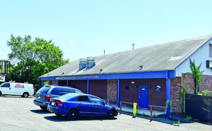 Pictures of Retail property located at 639 W 1st Ave, Roselle, NJ 07203 for sales - image #1