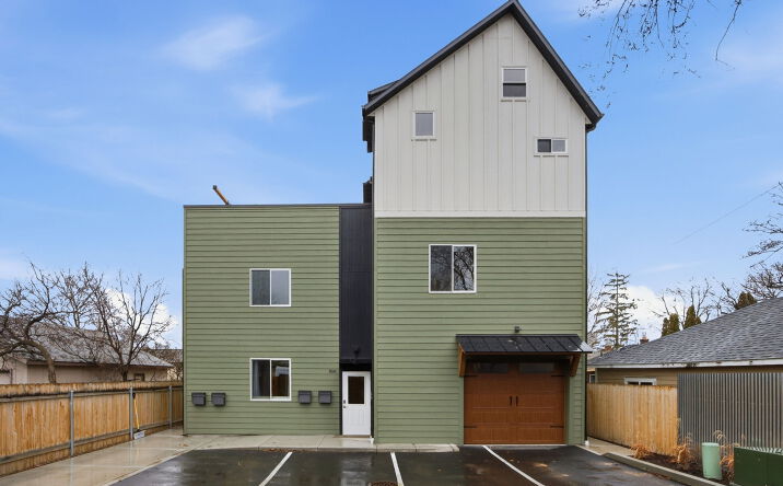 Pictures of Multifamily property located at 808 + 812 Ash Street, Missoula, MT 59801 for sales - image #1