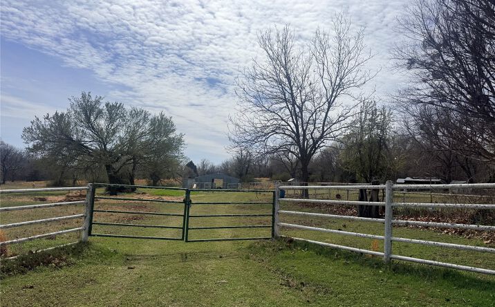 Pictures of Land property located at 1723 E 60th Street North, Muskogee, OK 74403 for sales - image #1