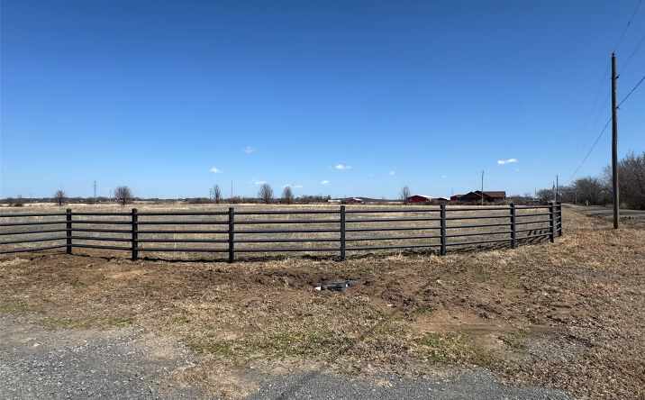Pictures of Land property located at 5289 S 40th Street E, Muskogee, OK 74403 for sales - image #1
