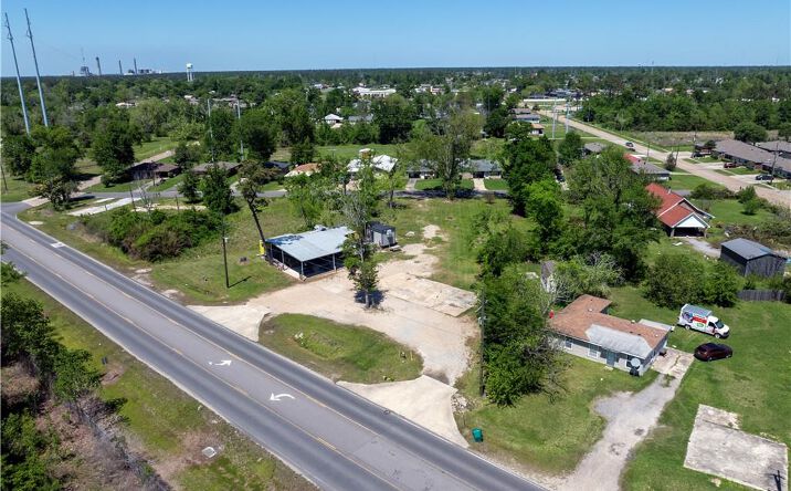 Pictures of Business for Sale property located at 1411 E Houston River Road, Sulphur, LA 70663 for sales - image #1