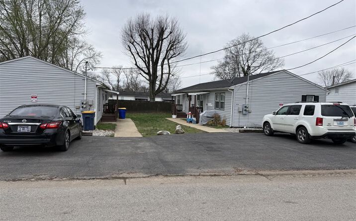 Pictures of Multifamily property located at 1004 Lewis Avenue, Bowling Green, KY 42101 for sales - image #1