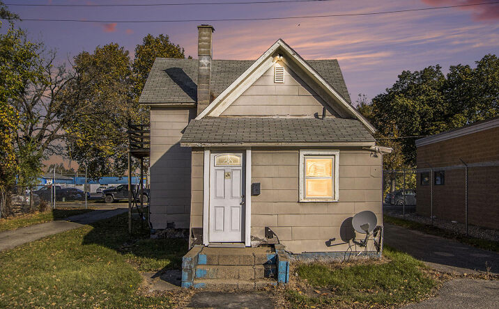 Pictures of Office, Industrial property located at 1132 E Crosstown Parkway, Kalamazoo, MI 49001 for sales - image #1