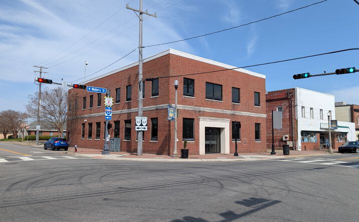 Pictures of Office property located at 30 S Mallory St, Hampton, VA 23663 for sales - image #1