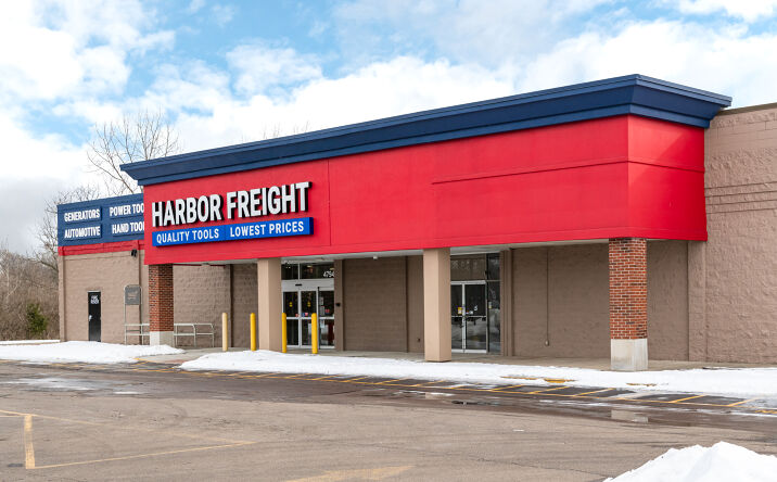 Pictures of Retail property located at 4786 Roosevelt Blvd, Middletown, OH, USA, Middletown, OH 45044 for sales - image #1
