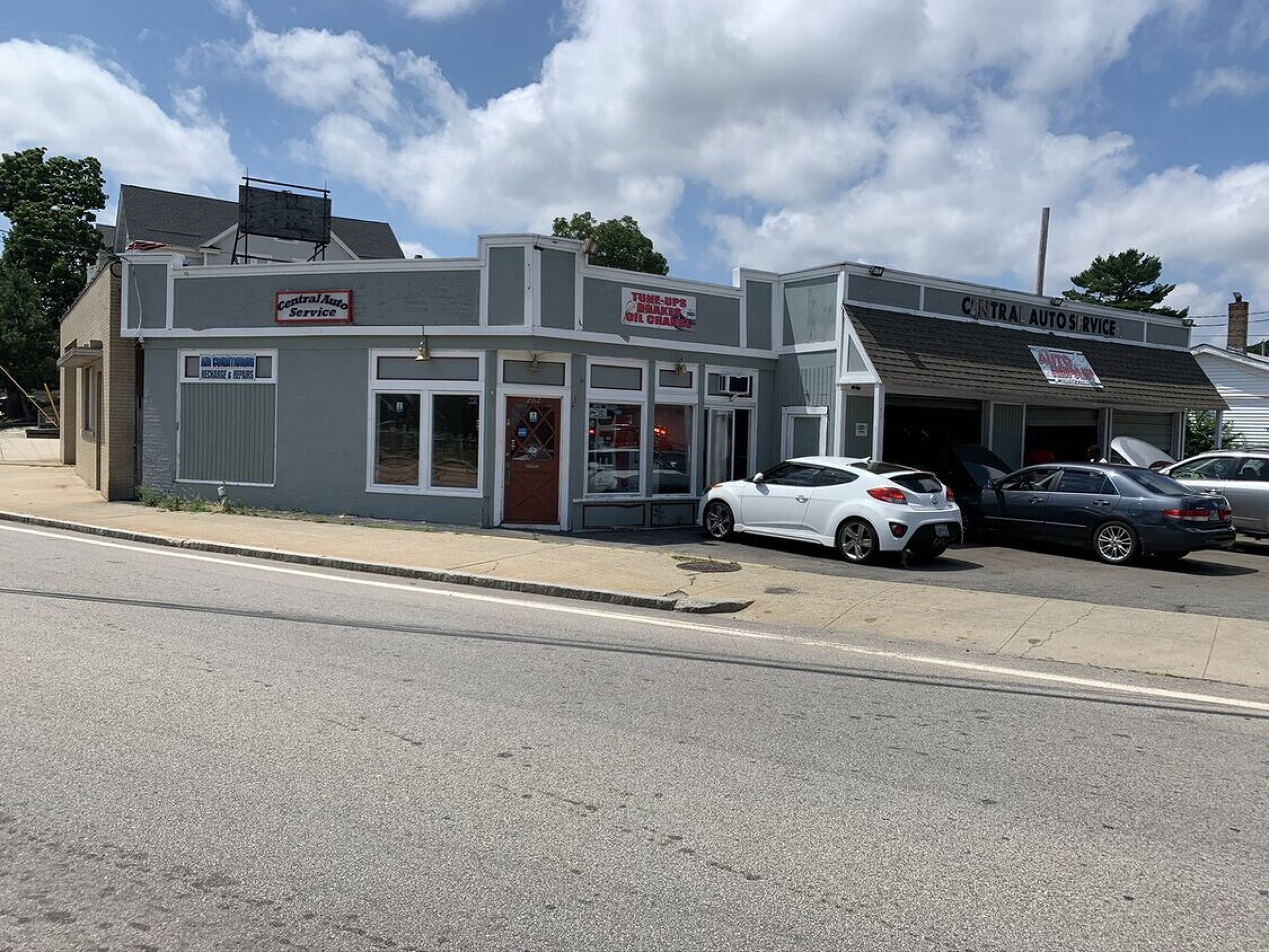 262 Central Ave, Pawtucket, RI 02860