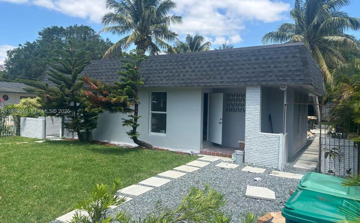 Pictures of Multifamily property located at 161 NE 117th St, Miami, FL 33161 for sales - image #1