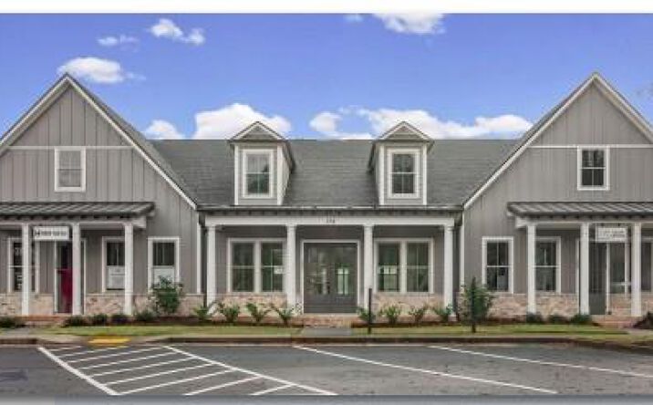 Pictures of Retail property located at 154 River Geen Avenue, Canton, GA 30114 for sales - image #1