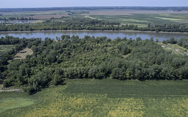 Pictures of Land property located at 1509 W Broadway St, St Joseph, MO 64505 for sales - image #1