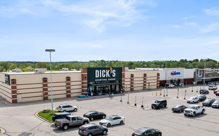 Pictures of Retail property located at 3162 Phoenix Center Dr, Washington, MO 63090 for sales - image #1