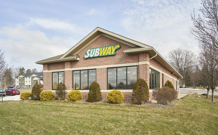 Pictures of Retail property located at 4815 Brecksville Rd, Richfield, OH 44286 for sales - image #1