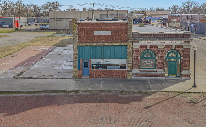 Pictures of Office property located at 104 E Main St, Haskell, OK 74436 for sales - image #1