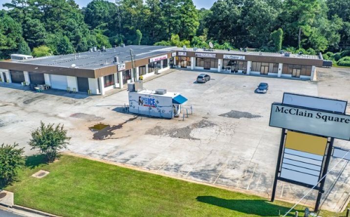 Pictures of Retail property located at 4960 Covington Hwy, Decatur, GA 30035 for sales - image #1