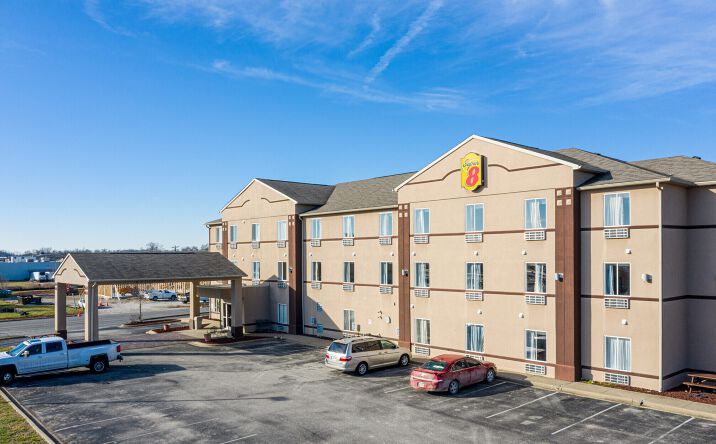 Pictures of Hospitality property located at 168 Pacer Court Northwest, Corydon, IN 47112 for sales - image #1